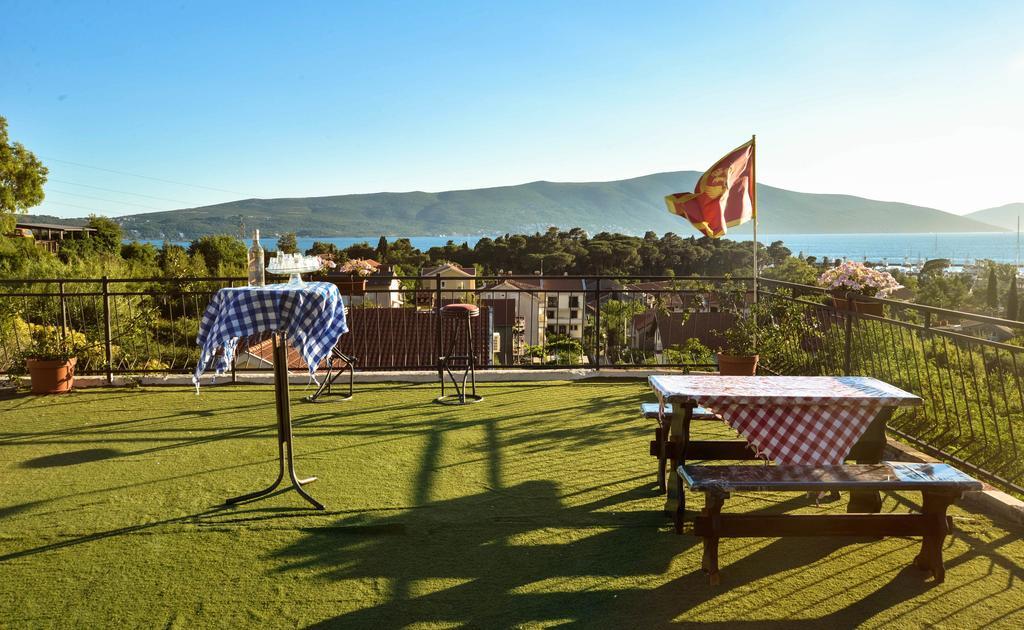 Hostel Anton Τίβατ Εξωτερικό φωτογραφία